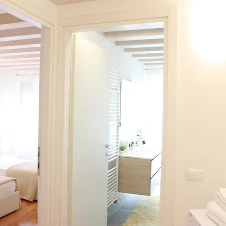 Apartment Locazione Turistica Aquila 2 *